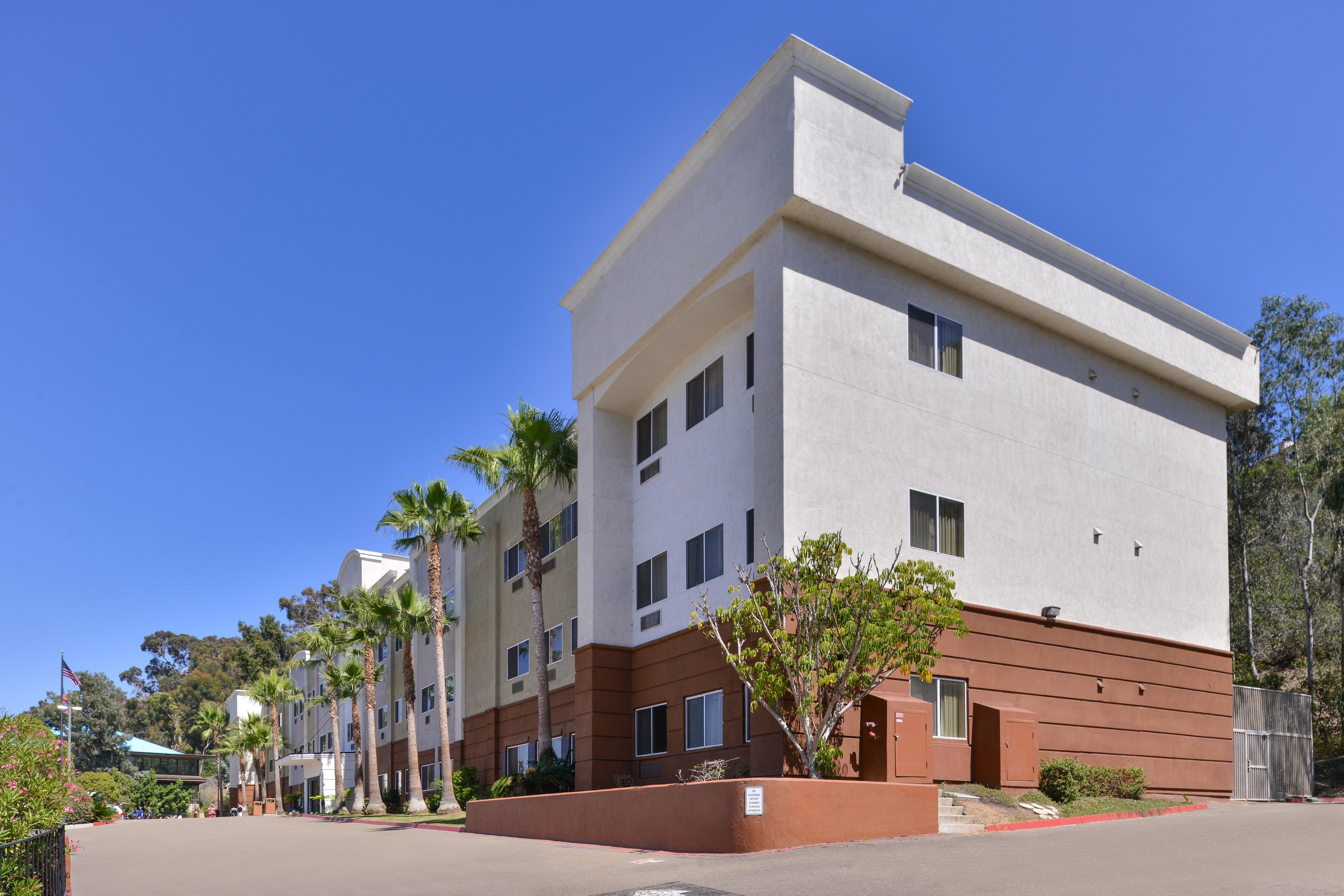 Candlewood Suites San Diego, An Ihg Hotel Exterior photo